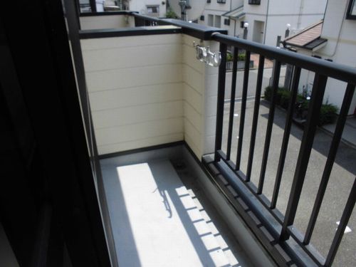 ＪＲ山陽本線 明石駅 バス乗車時間：8分 最寄りバス停で下車 徒歩4分 2階建 築33年の内装写真