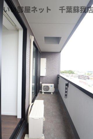 バルコニー　落ち着いた時間を過ごせるバルコニーです