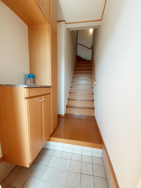 玄関　☆神戸市須磨区　ラッフィナートカーサ弐番館☆
