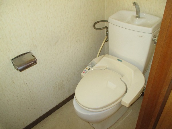 〇中成沢4丁目戸建 Eのトイレ写真