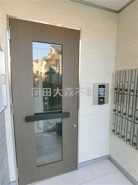 エントランス　防犯カメラTVモニター付オートロック宅配BOXメールBOX