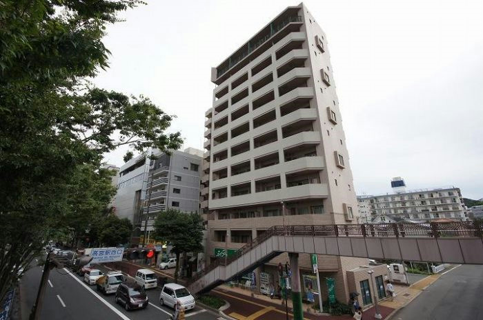 建物外観　外観写真　高宮駅前です