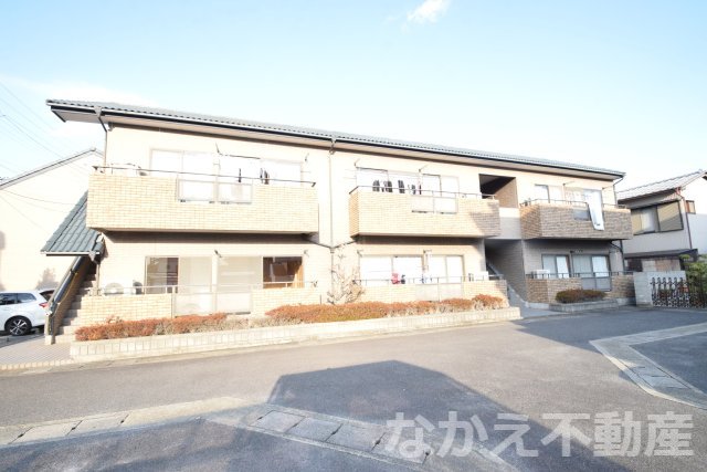 建物外観　落ち着いた雰囲気の外観です