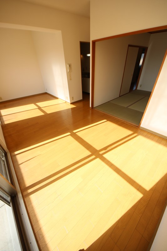ヴェール園田の居間写真
