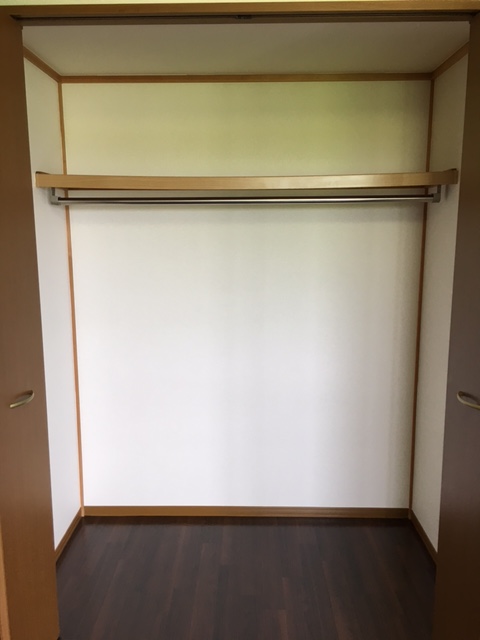 収納　各々の洋室に両手いっぱいの収納を完備！