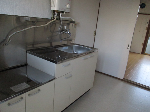 キッチン　キッチンまわりきれいになりました。