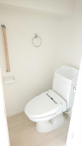 トイレ　温水洗浄便座