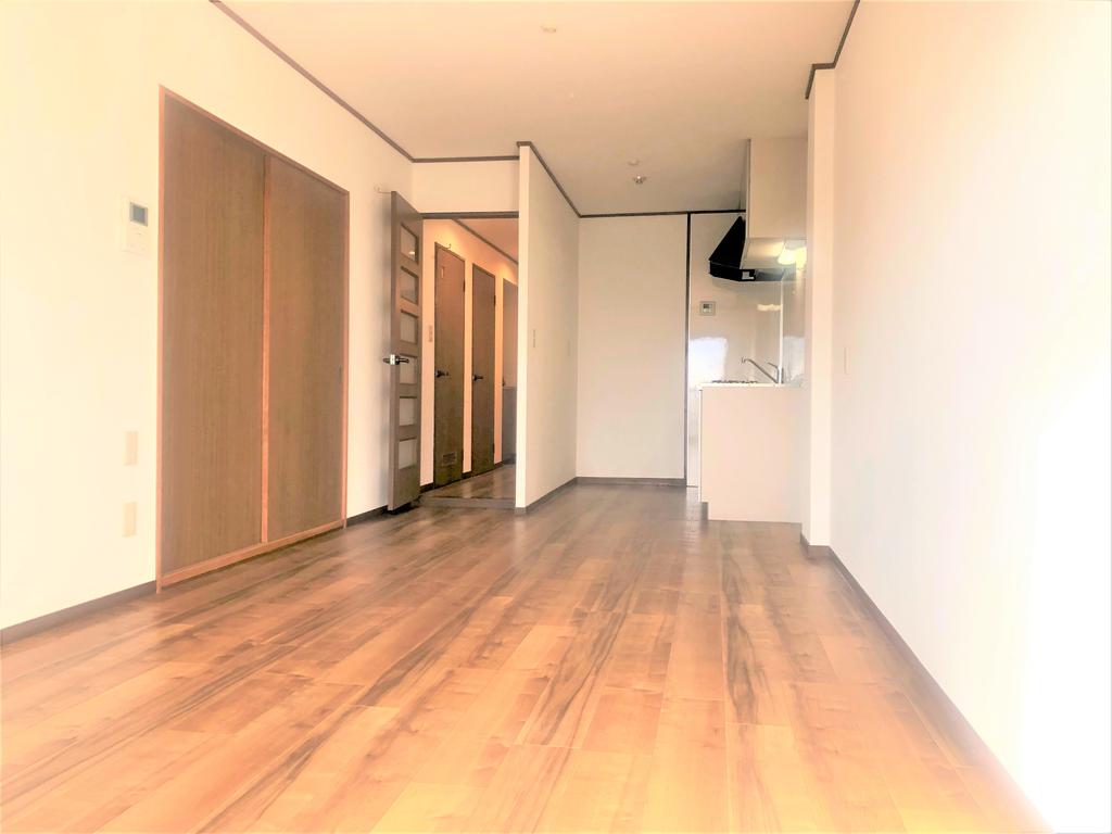 カラジュームマンションの居間写真