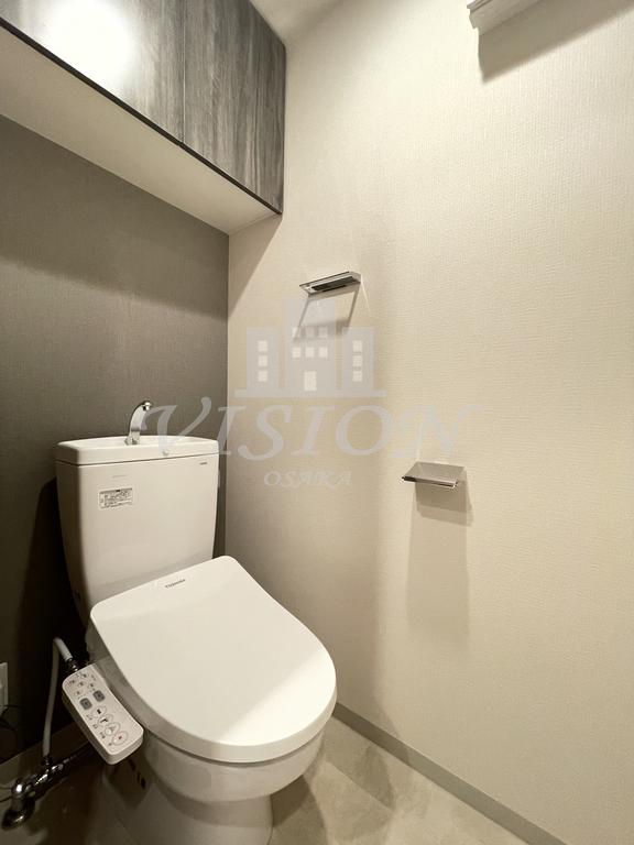 地下鉄御堂筋線 江坂駅 徒歩2分 15階建 築5年のトイレ写真