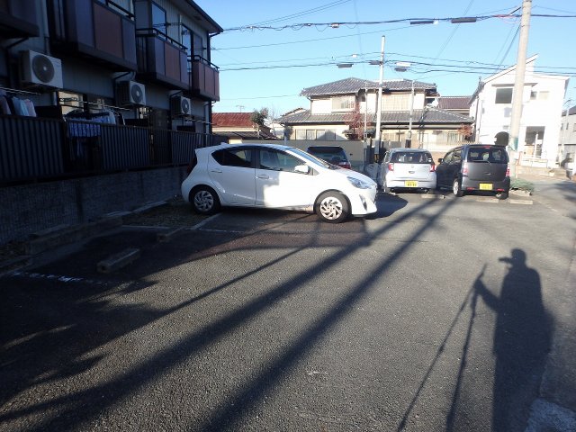 【エステートピアセルベイユIIの駐車場】