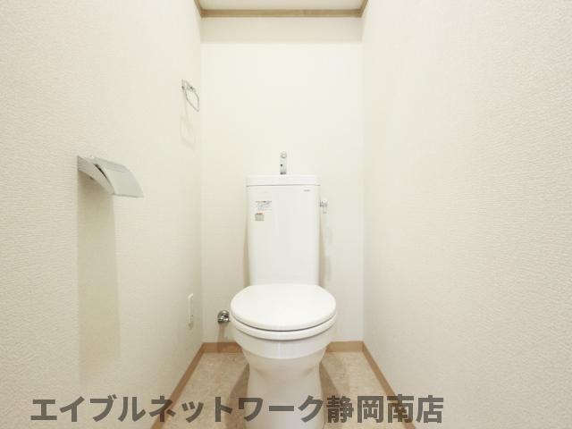 トイレ　清潔感のあるトイレです