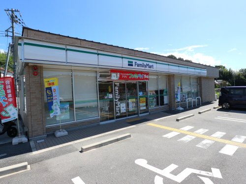 コンビニ　ファミリーマート　奈良中町店（コンビニ）まで1204m
