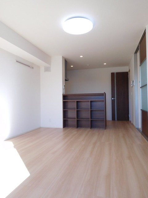 居室・リビング　南向きの明るいリビング