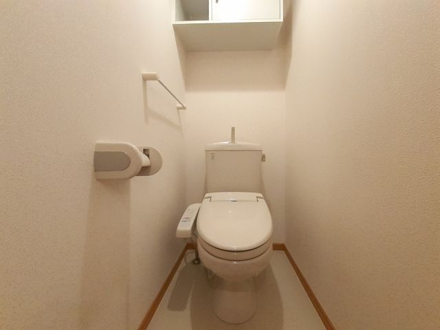 【富山市八尾町福島のアパートのトイレ】