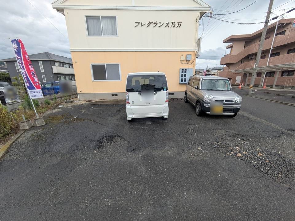 駐車場　駐車場