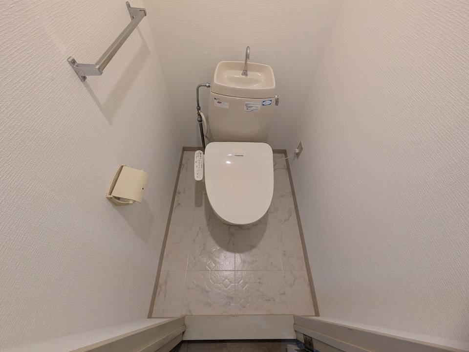 トイレ　トイレ