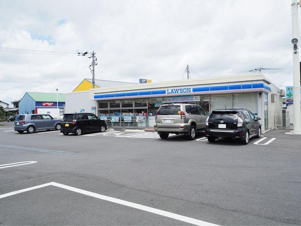 コンビニ　ローソン（コンビニ）まで500m