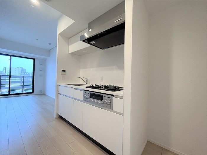 キッチン　※写真は類似間取り別部屋。色味等異なる場合があります。