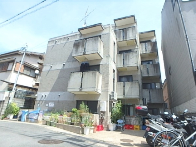 京都市山科区大宅辻脇町のマンションの建物外観