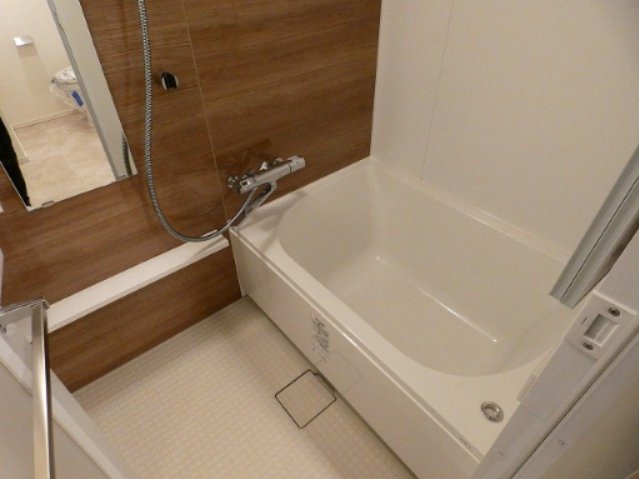 バス・シャワールーム　※別部屋参考写真