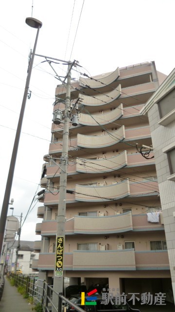 福岡市中央区梅光園のマンションの建物外観