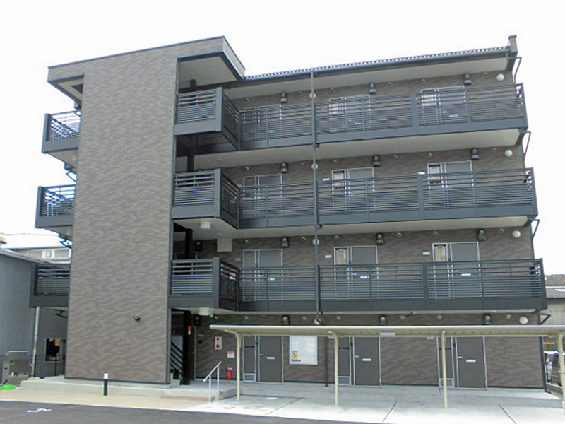東大阪市高井田西のマンションの建物外観