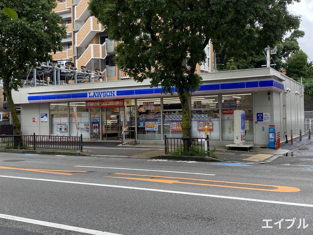 コンビニ　ローソン六本松大通り店（コンビニ）まで101m