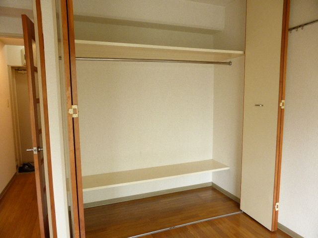 収納　クローゼット