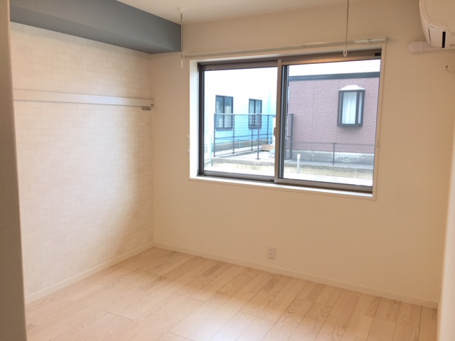 居室・リビング　※他のお部屋の内観※