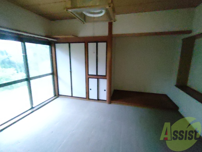 その他部屋・スペース　よく陽が差す、明るい室内で快適にお過ごしいただけます。