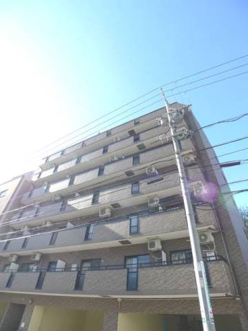 【名古屋市中区伊勢山のマンションの建物外観】