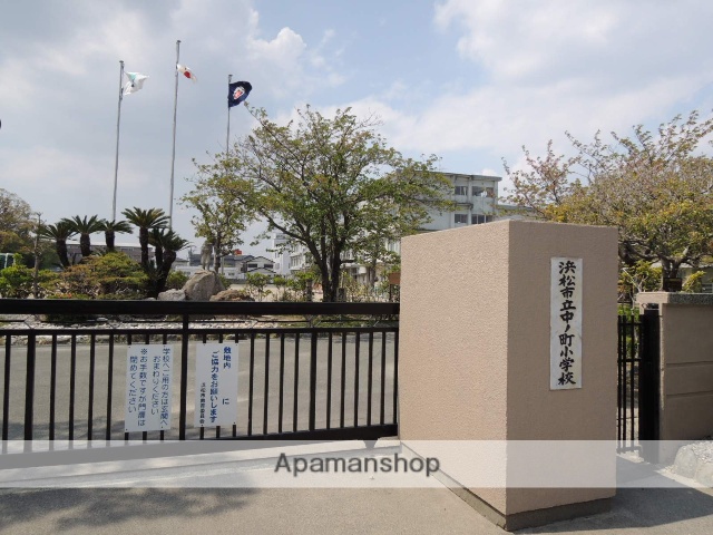 小学校　中ノ町小学校（小学校）まで551m