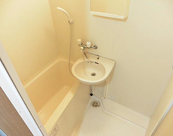 バス・シャワールーム　日々の暮らしに欠かせないお風呂です