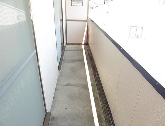 バルコニー　お洗濯にも便利なバルコニー付き