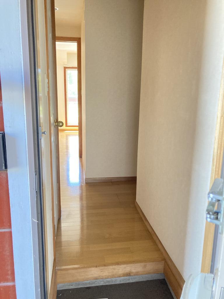 玄関　内側　廊下