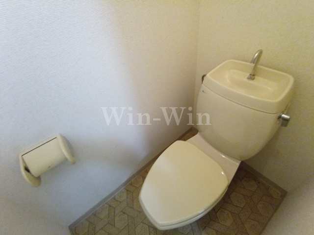 トイレ　イメージ（同建物内別部屋の写真です）