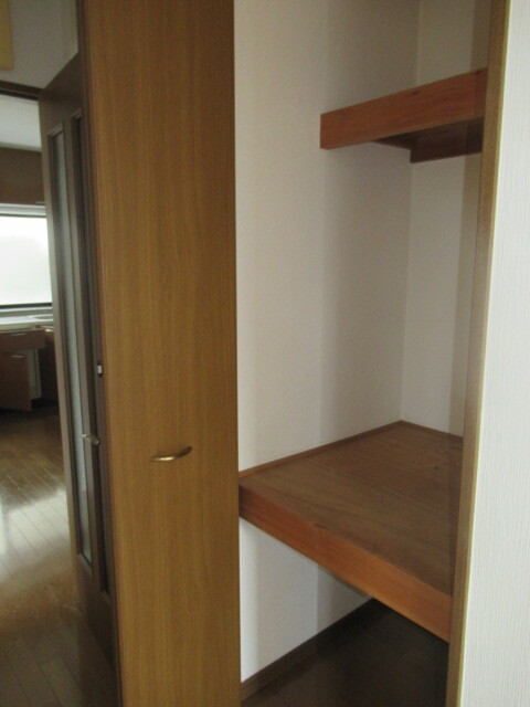 収納　廊下収納