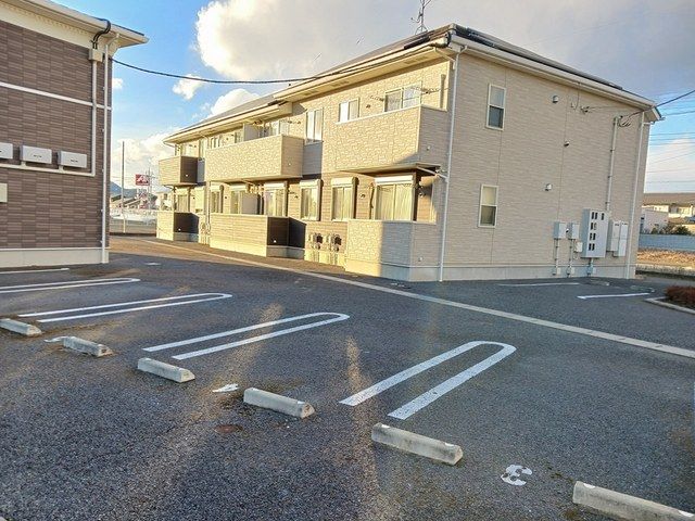 【佐野市田沼町のアパートの駐車場】