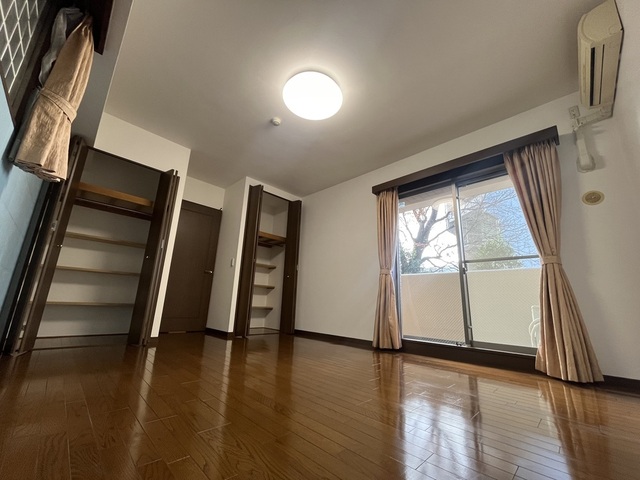 その他　上階・洋室１０帖