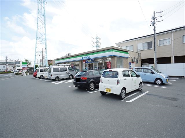 コンビニ　ファミリーマート　浜松植松店（コンビニ）まで600m