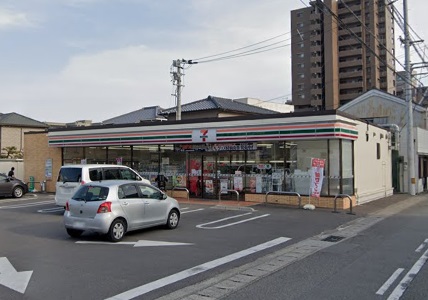 【徳島市吉野本町のマンションのコンビニ】