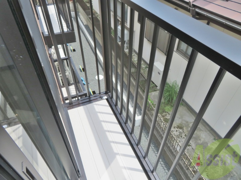 バルコニー　バルコニーが付いているので晴れた日は洗濯物が干せますね