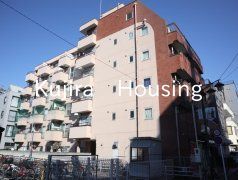 春日部市中央のマンションの建物外観