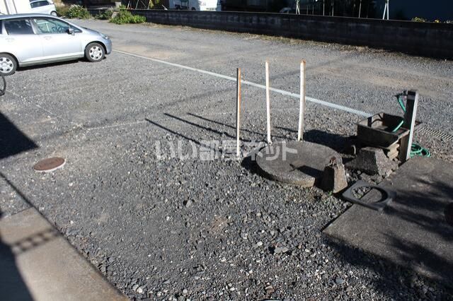 【印西市船尾のアパートの駐車場】