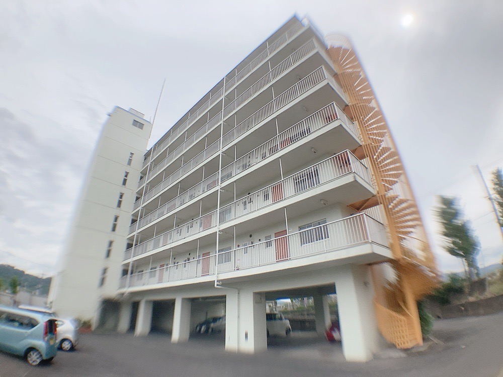 河内長野市原町のマンションの建物外観