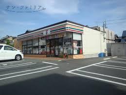コンビニ　セブン－イレブン　豊橋飯村南４丁目店（コンビニ）まで746m