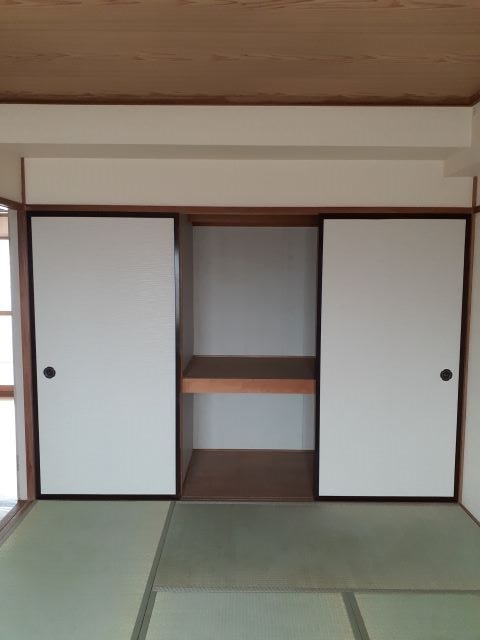 収納　押入(北側収納）