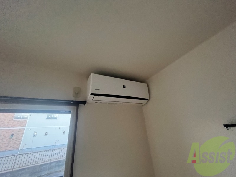 その他設備　こちらはエアコンになります。年中安心ですね。