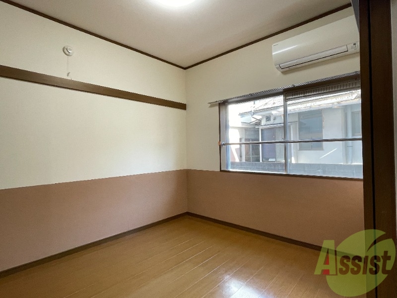 その他部屋・スペース　こちらは洋室を撮影しました。寝室にしましょう。