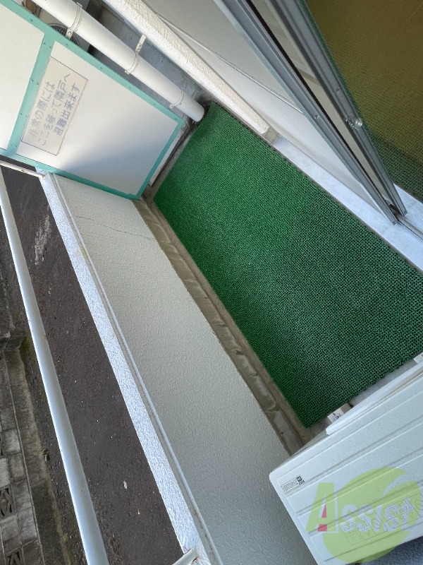 バルコニー　洗濯物がたくさん干せるバルコニーで嬉しいですね。